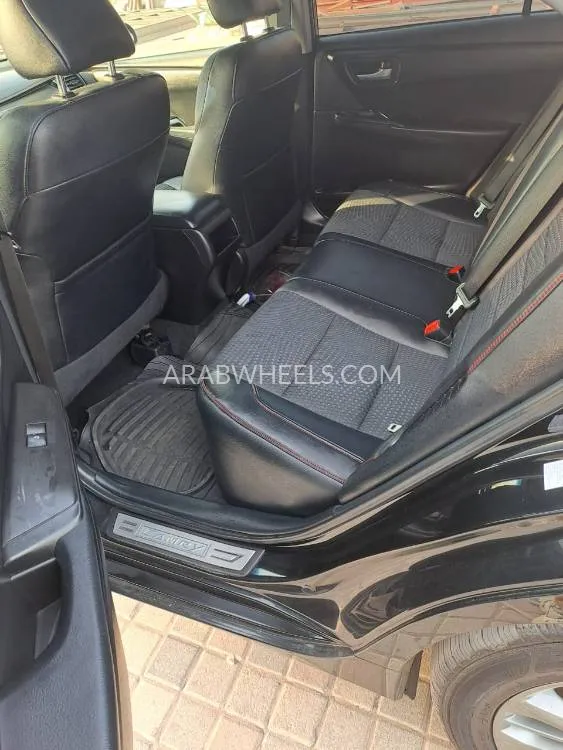 Toyota Camry 2015 for Sale in Sharjah Image-6