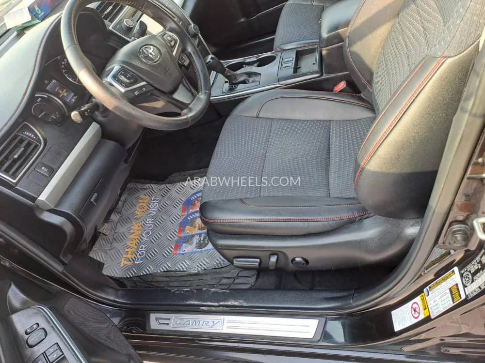 Toyota Camry 2015 for Sale in Sharjah Image-9