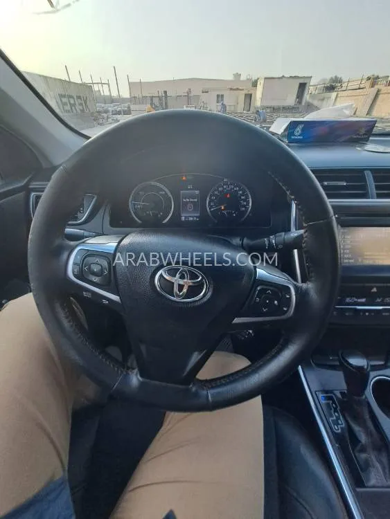 Toyota Camry 2015 for Sale in Sharjah Image-11