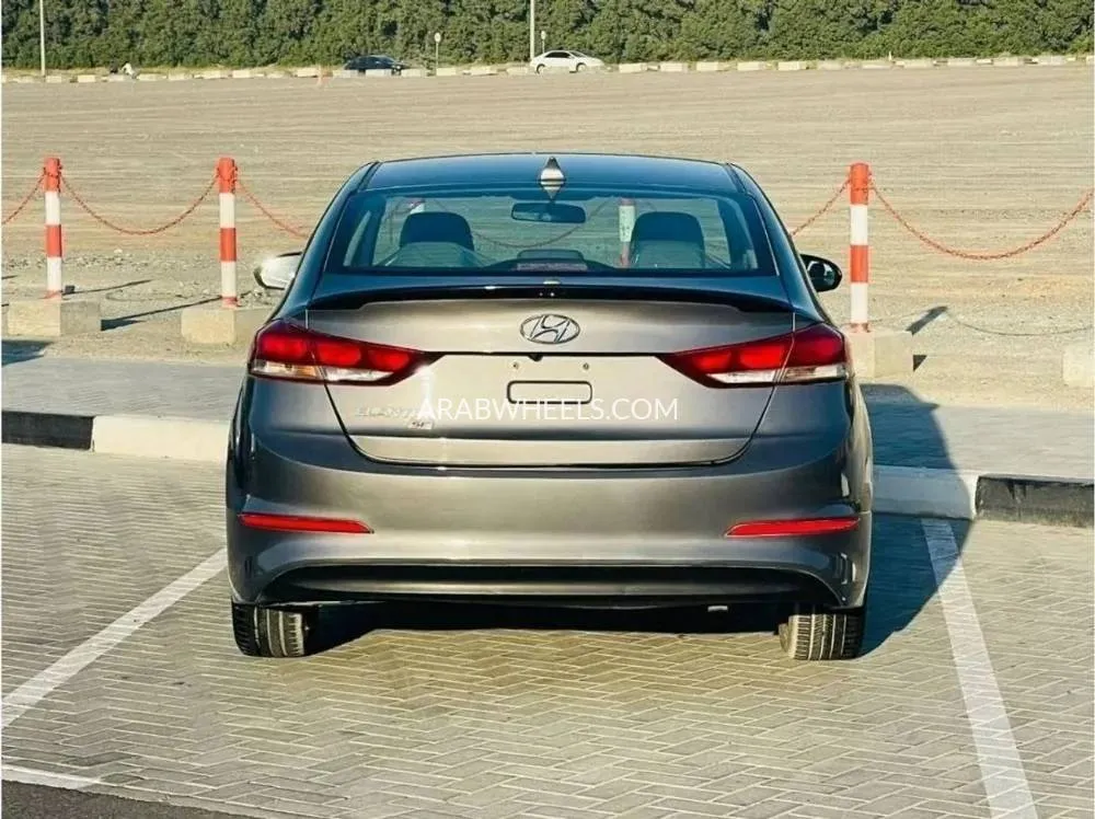 Hyundai Elantra 2018 for Sale in Sharjah Image-9
