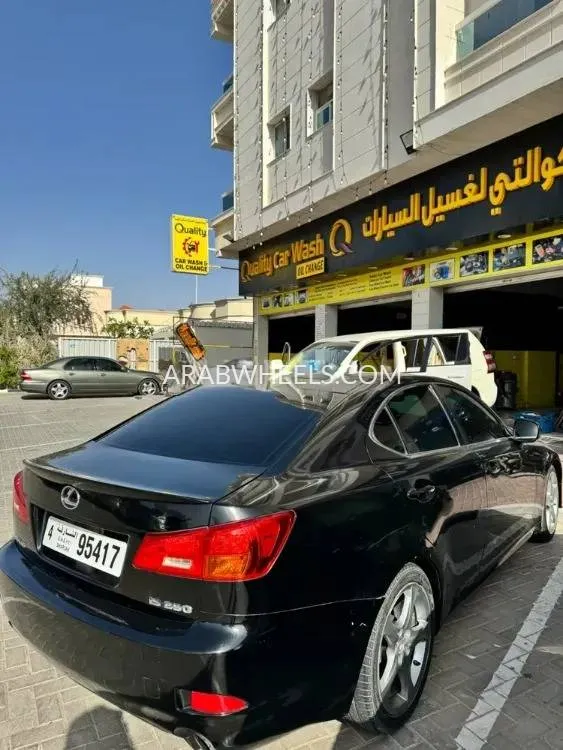 Lexus IS 2007 for Sale in Sharjah Image-4