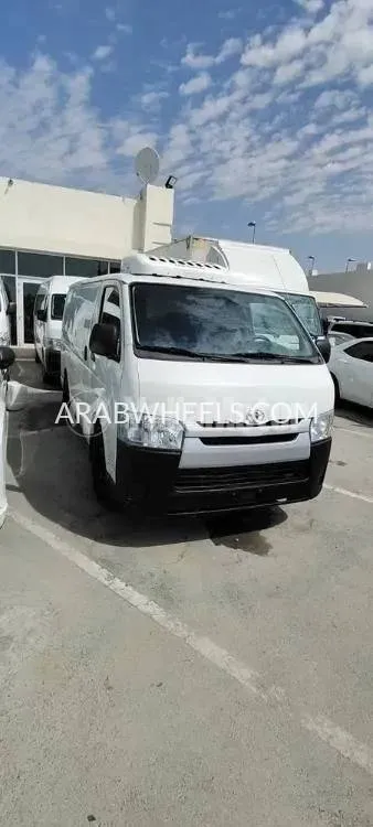 Toyota Hiace 2014 for Sale in Sharjah Image-14