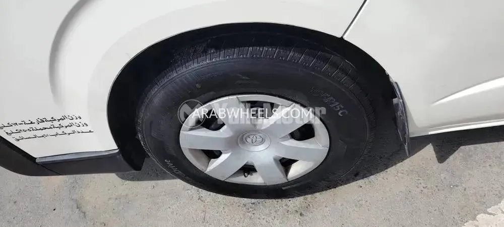 Toyota Hiace 2014 for Sale in Sharjah Image-23