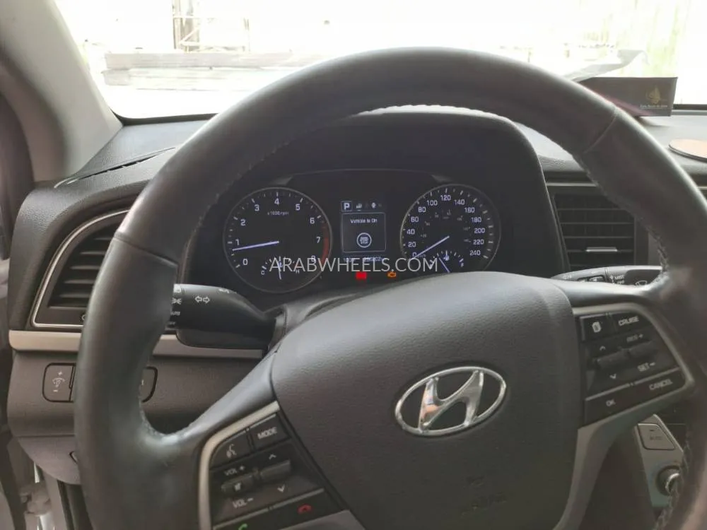 Hyundai Elantra 2017 for Sale in Sharjah Image-10
