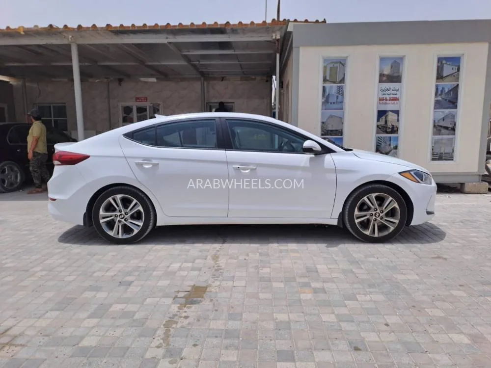 Hyundai Elantra 2017 for Sale in Sharjah Image-19