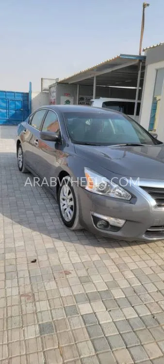Nissan Altima 2015 for Sale in Sharjah Image-4