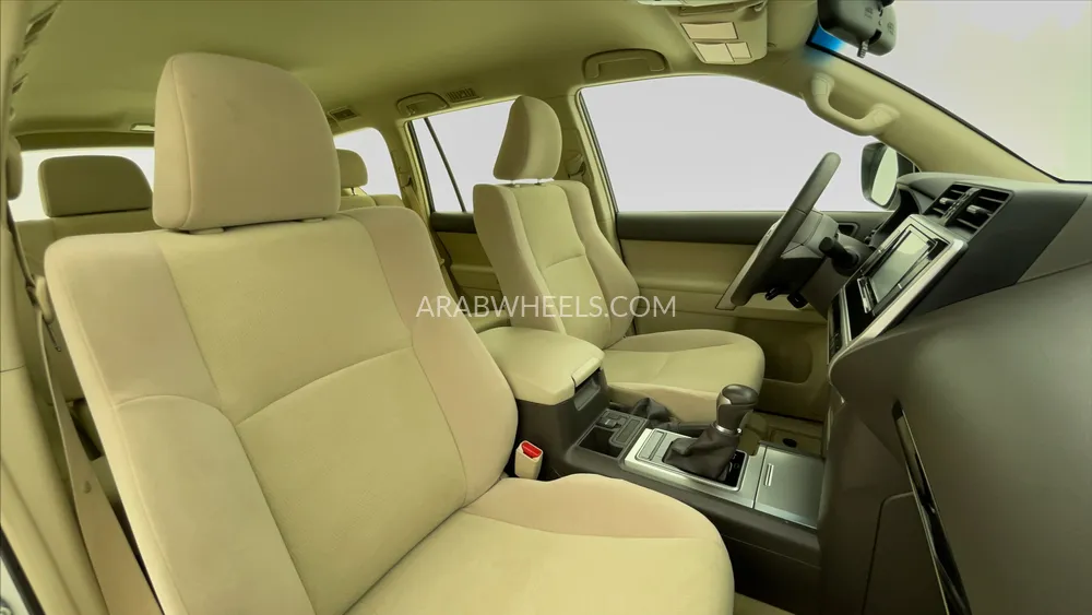 تويوتا لاند كروزر برادو 2023 for Sale in دبي Image-24