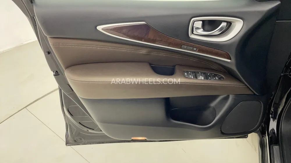 Infiniti QX60 2020 for Sale in Dubai Image-21