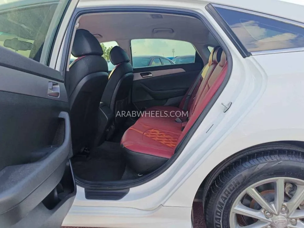 Hyundai Sonata 2019 for Sale in Dubai Image-12