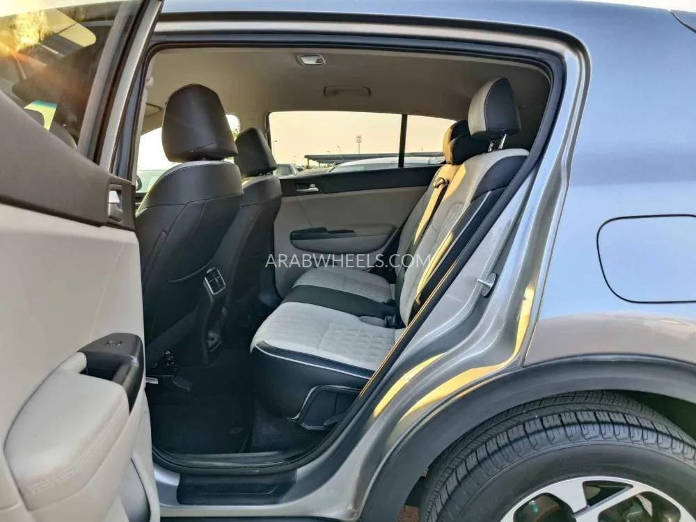Kia Sportage 2020 for Sale in Dubai Image-13