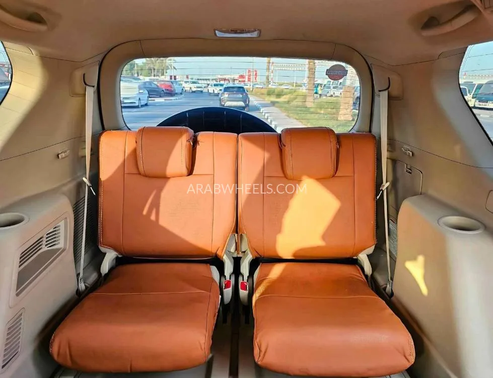 Toyota Land Cruiser Prado 2022 for Sale in Dubai Image-12
