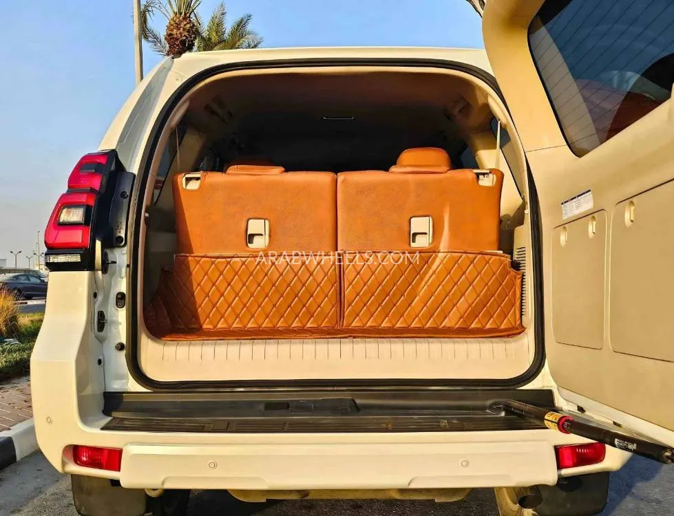 Toyota Land Cruiser Prado 2022 for Sale in Dubai Image-24