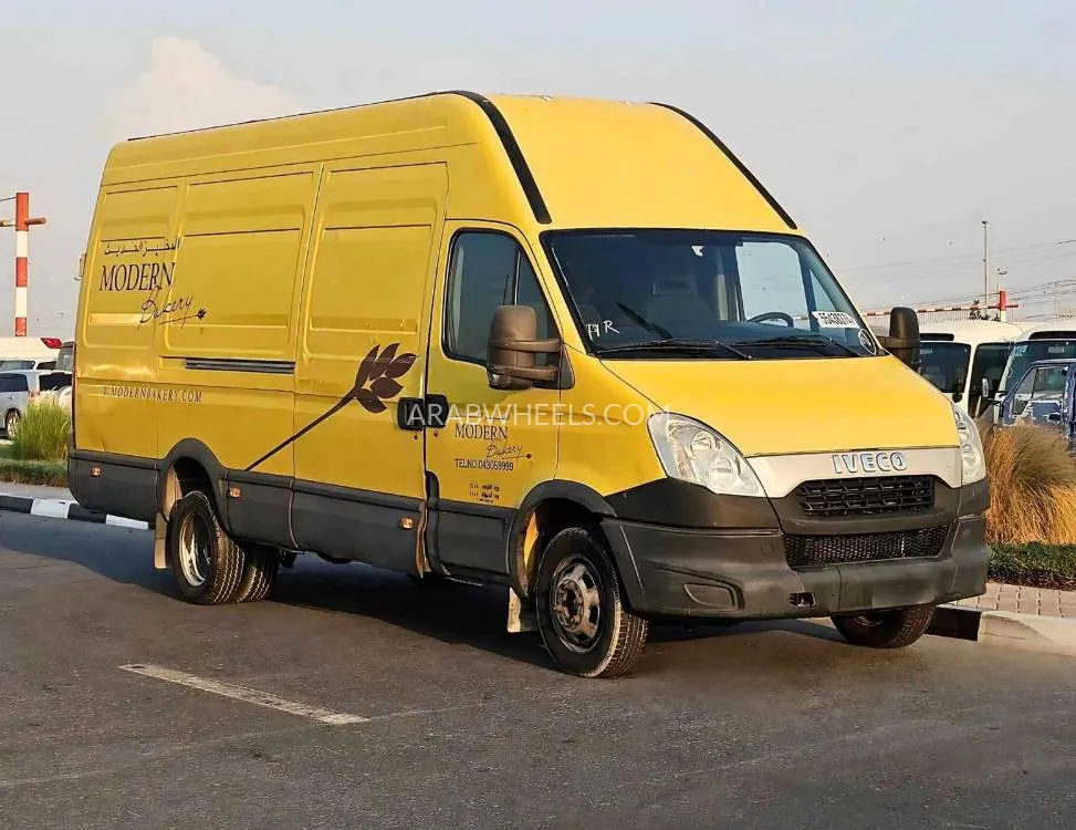 Iveco Daily 2014 for Sale in Dubai Image-15