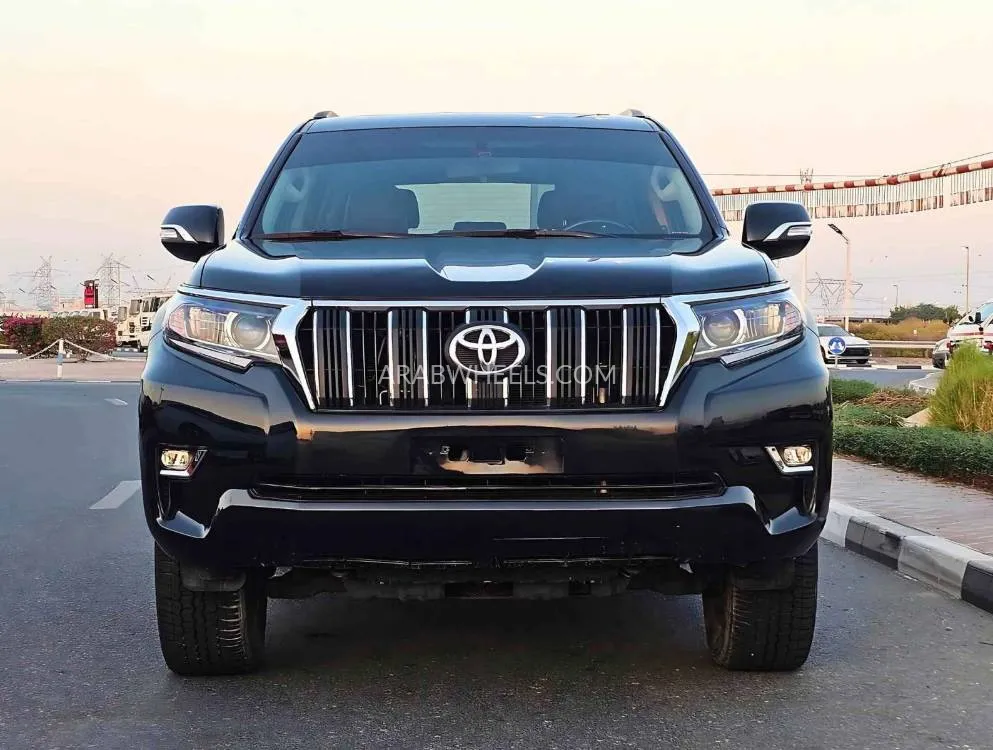 Toyota Land Cruiser Prado 2022 for Sale in Dubai Image-9