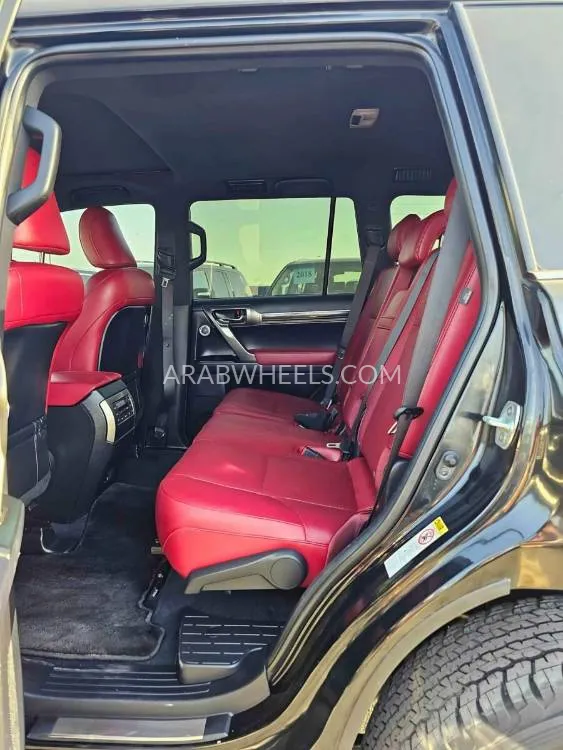 Lexus GX 2023 for Sale in Dubai Image-30