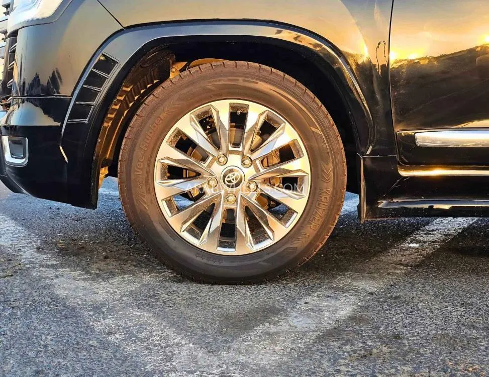 Toyota Land Cruiser 2014 for Sale in Dubai Image-2