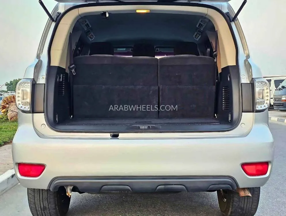 Nissan Patrol 2014 for Sale in Dubai Image-18