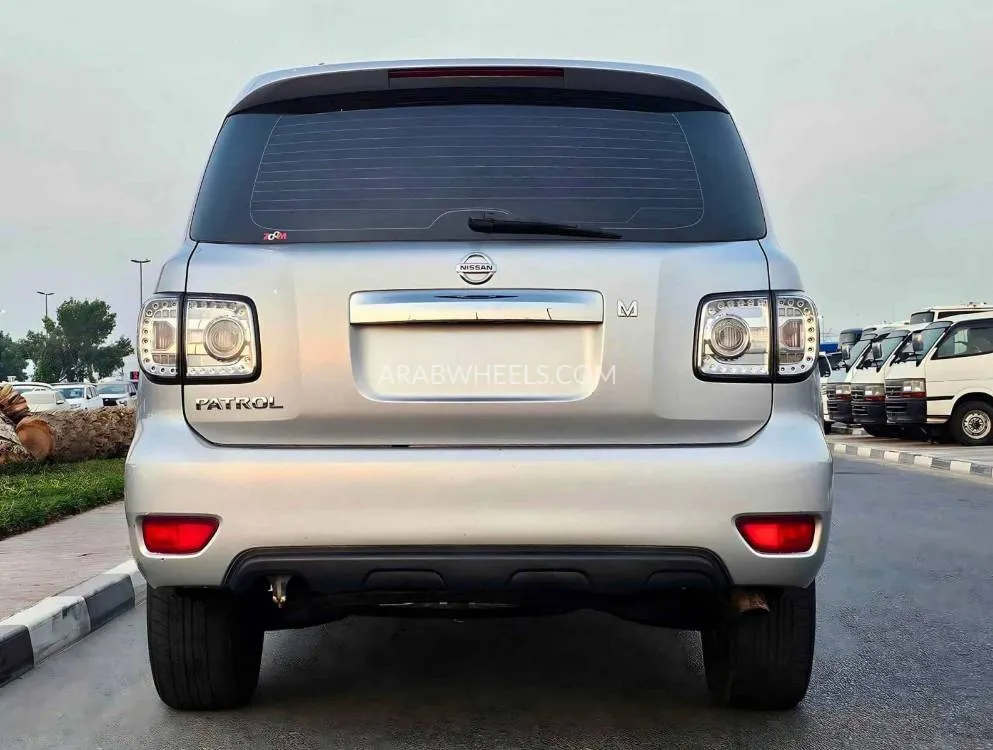 Nissan Patrol 2014 for Sale in Dubai Image-19