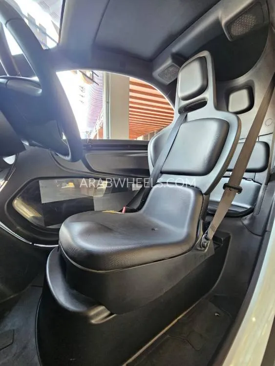 Renault Twizy 2019 for Sale in Dubai Image-10