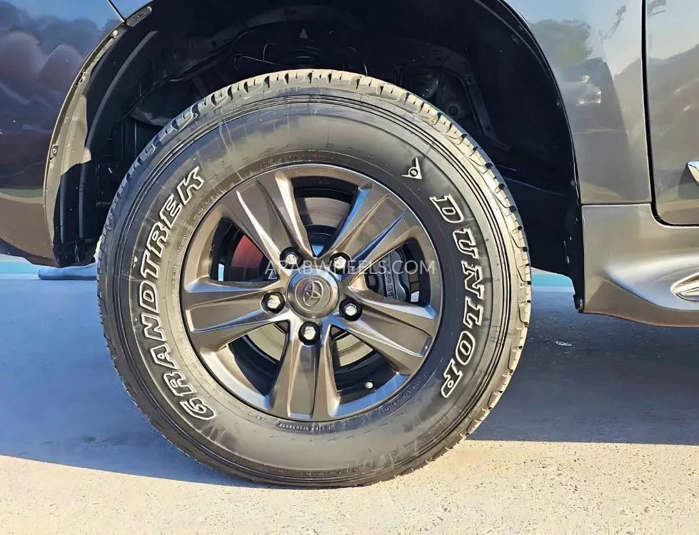 Toyota Land Cruiser 2018 for Sale in Dubai Image-8