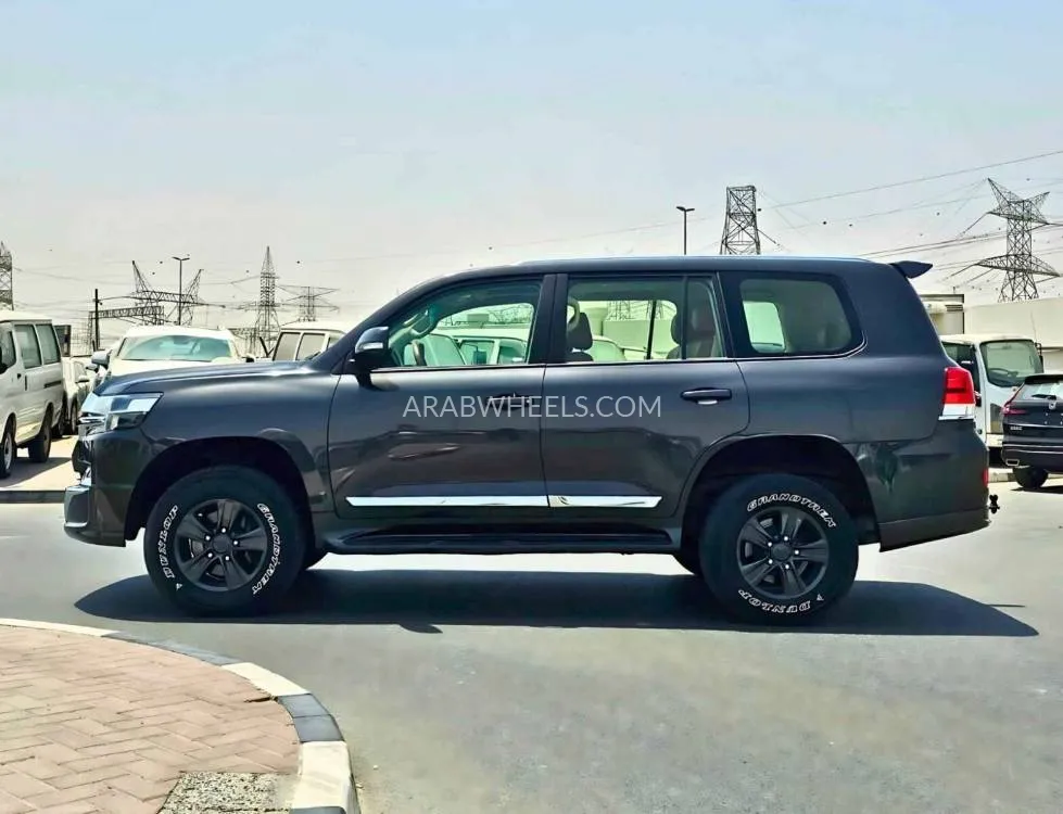 Toyota Land Cruiser 2018 for Sale in Dubai Image-14