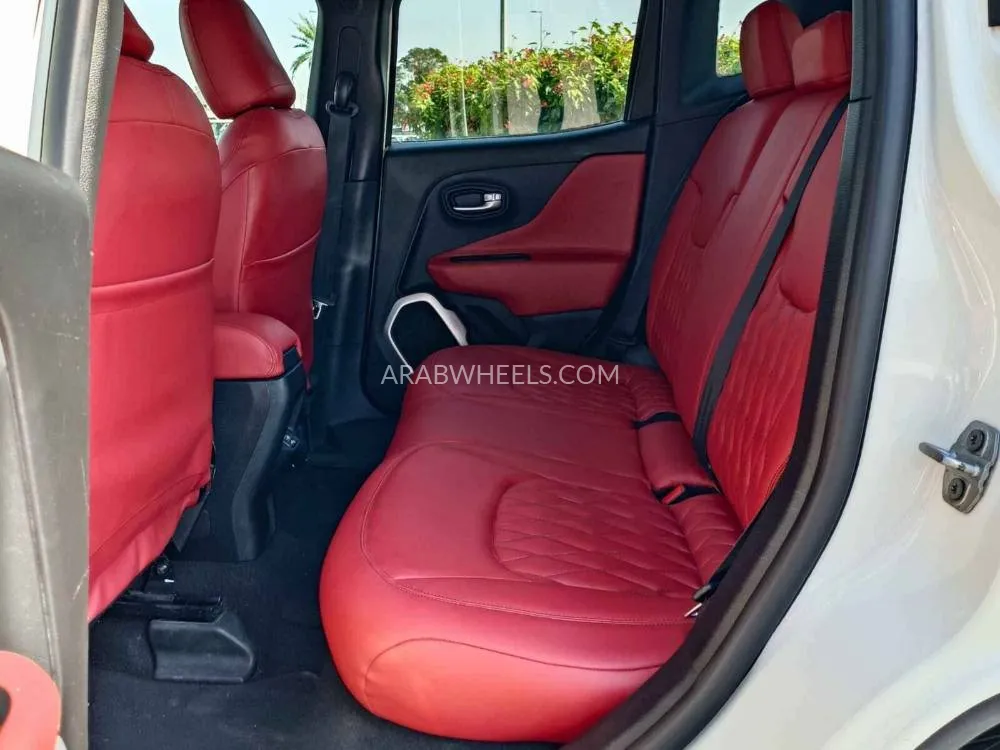 Jeep Renegade 2018 for Sale in Dubai Image-26