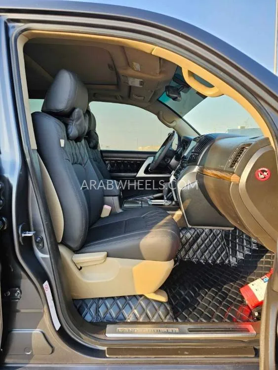 Toyota Land Cruiser 2010 for Sale in Dubai Image-2