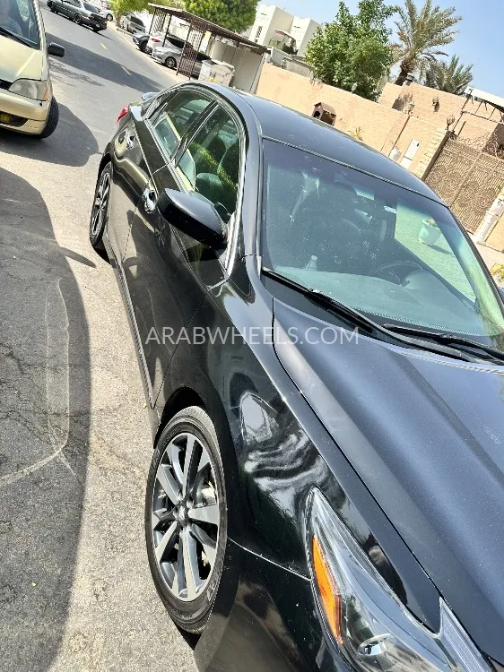 Nissan Altima 2016 for Sale in Dubai Image-3