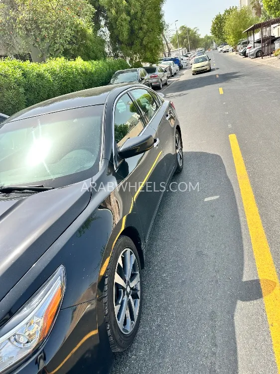 Nissan Altima 2016 for Sale in Dubai Image-4
