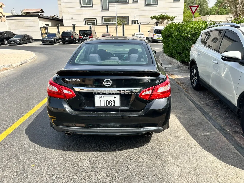 Nissan Altima 2016 for Sale in Dubai Image-9