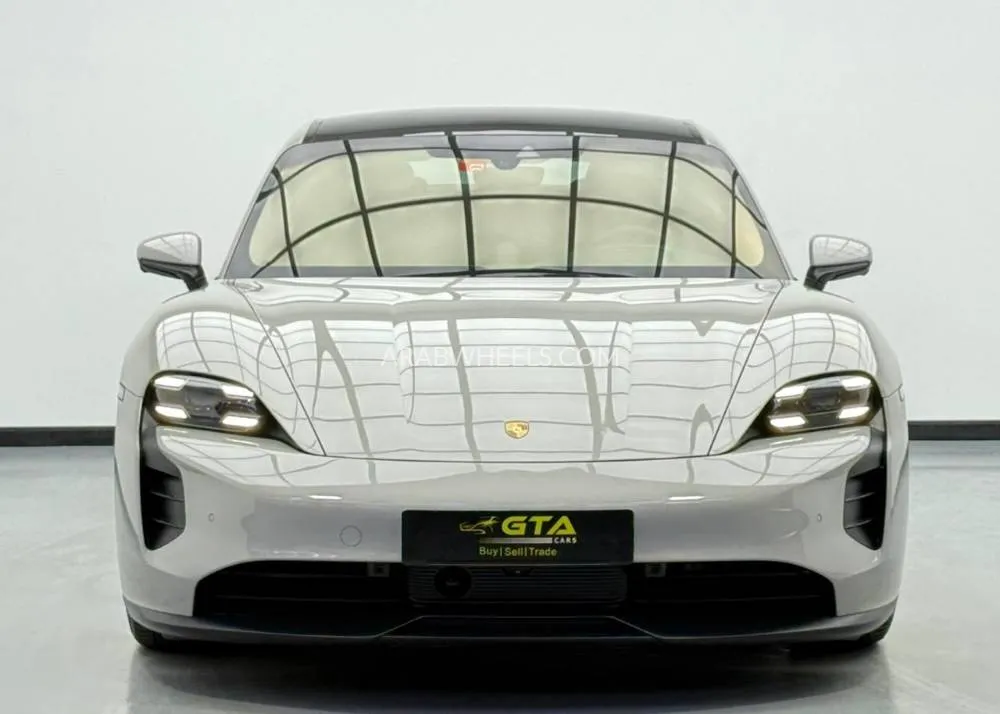 Porsche Taycan 2021 for Sale in Dubai Image-8
