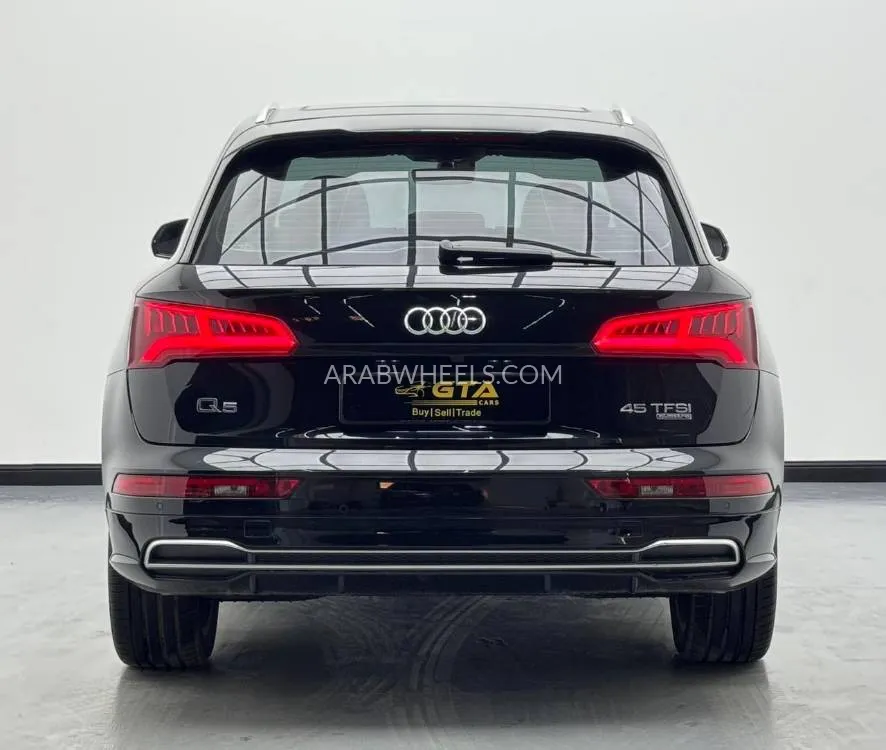 Audi Q5 2018 for Sale in Dubai Image-6