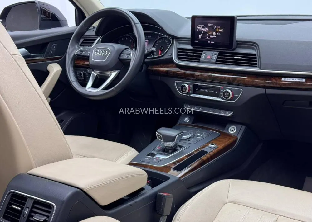 Audi Q5 2018 for Sale in Dubai Image-11