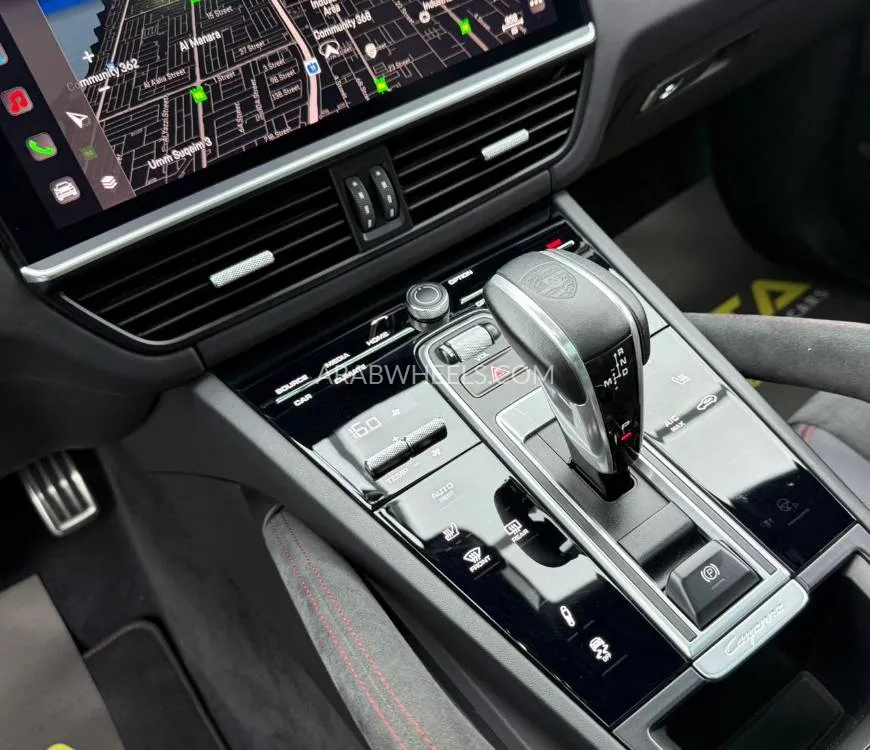 Porsche Cayenne 2022 for Sale in Dubai Image-7