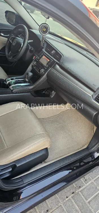 Honda Civic 2016 for Sale in Dubai Image-10