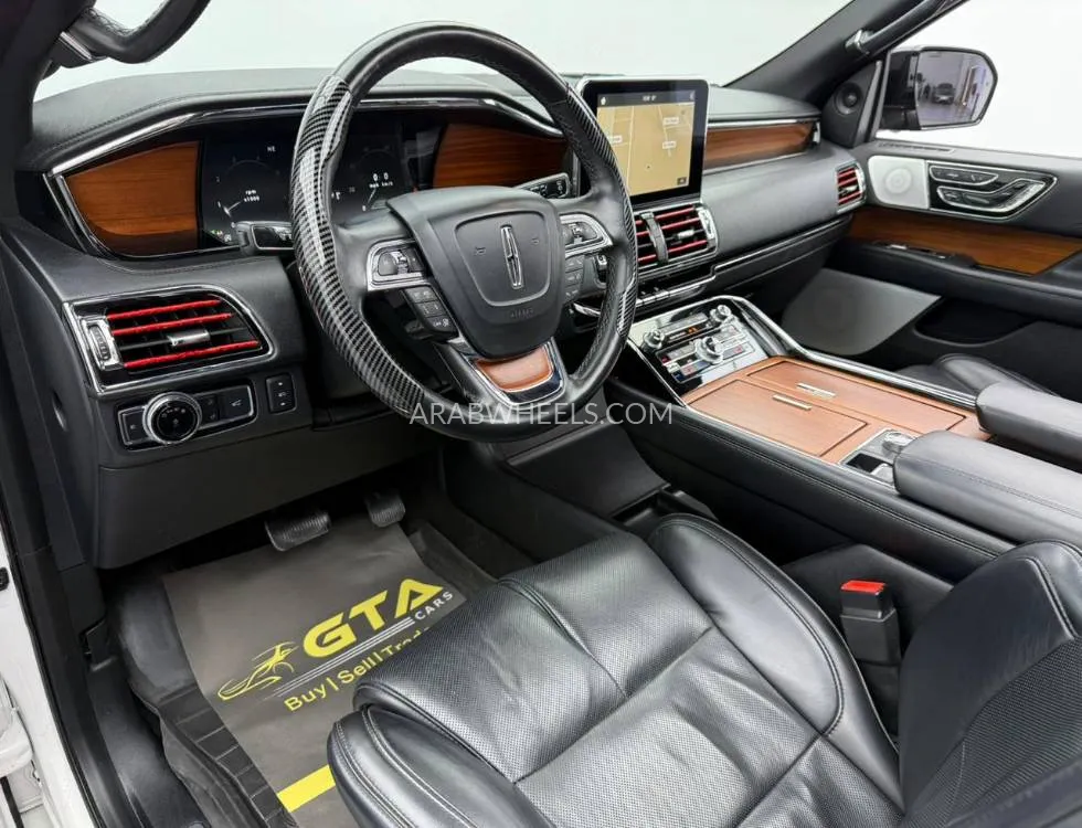 Lincoln Navigator 2019 for Sale in Dubai Image-19