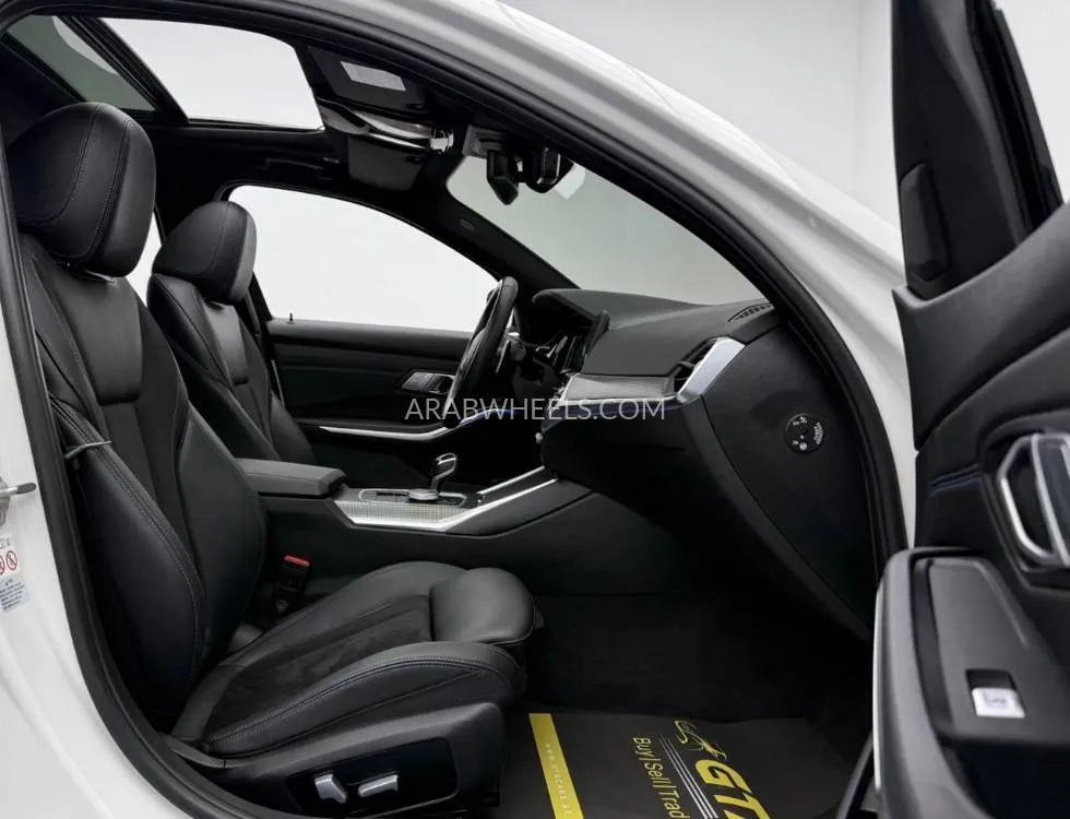 BMW 3 series 2021 for Sale in Dubai Image-7