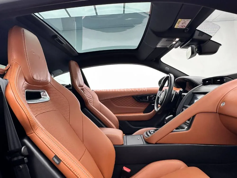 Jaguar F Type 2021 for Sale in Dubai Image-10