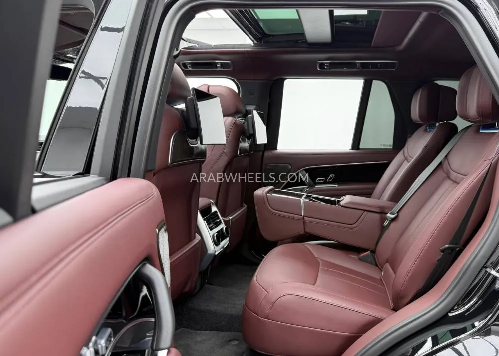 Land Rover Range Rover 2025 for Sale in Dubai Image-9