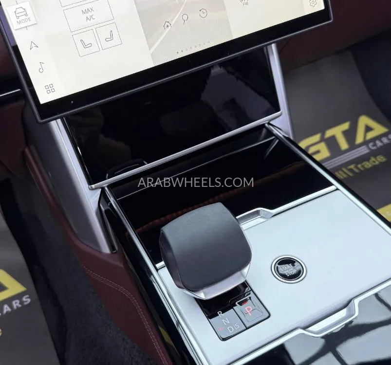 Land Rover Range Rover 2025 for Sale in Dubai Image-16