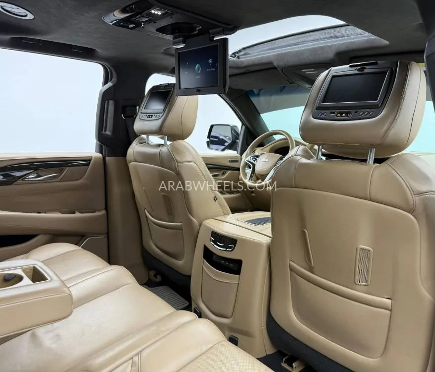 Cadillac Escalade 2018 for Sale in Dubai Image-15