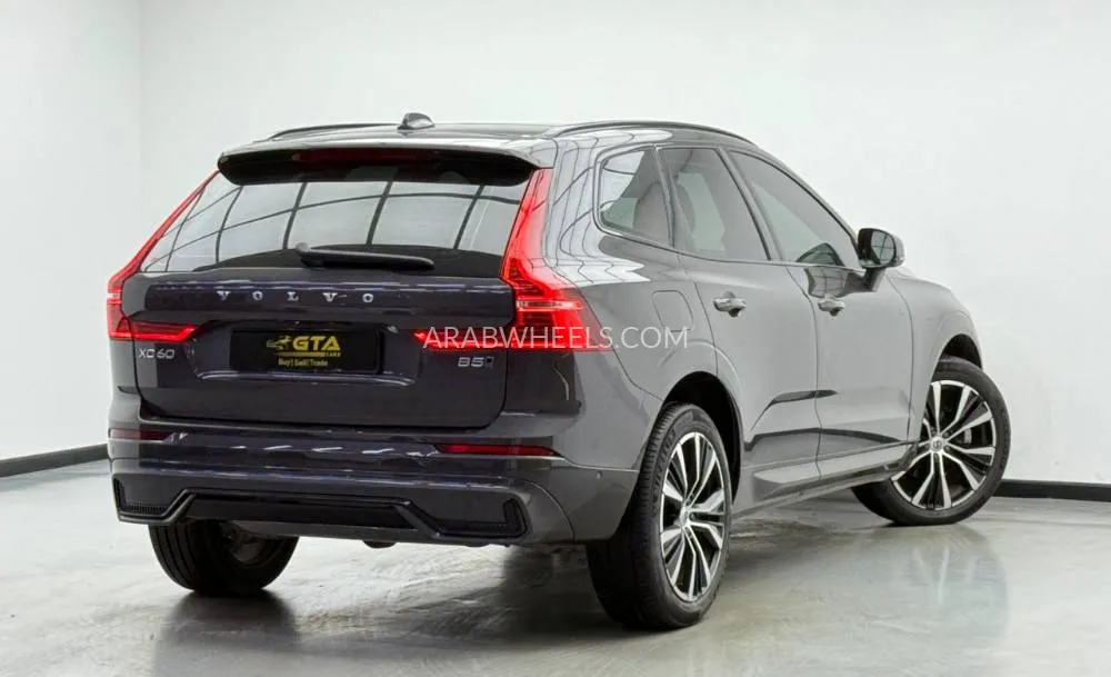 Volvo XC60 2023 for Sale in Dubai Image-3