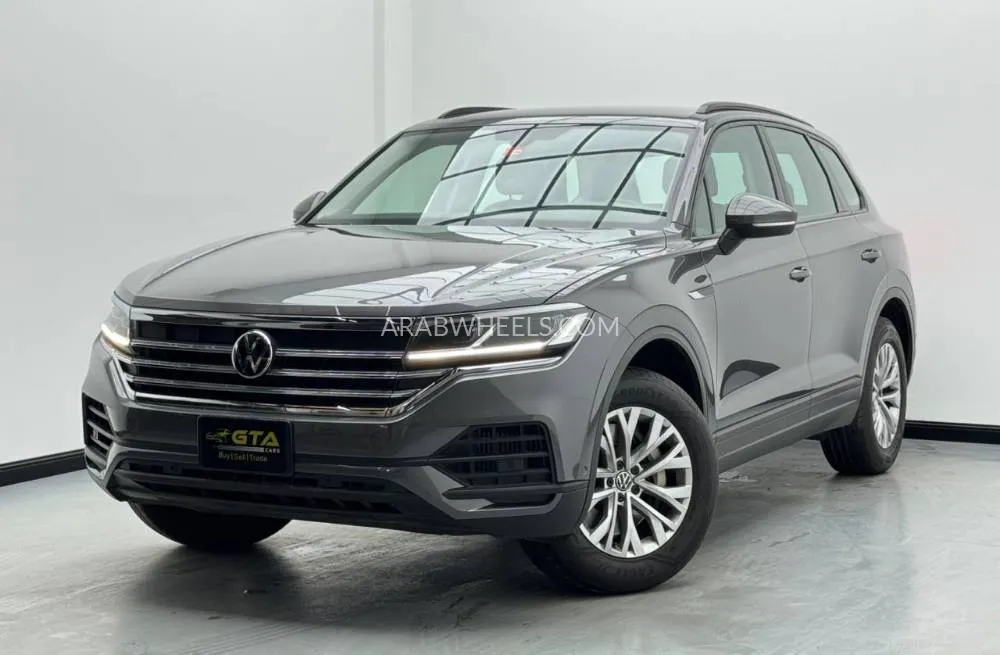 Volkswagen Touareg 2023 for Sale in Dubai Image-3