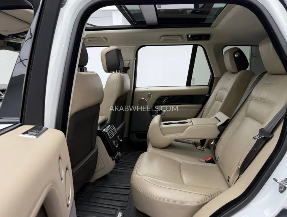 Land Rover Range Rover 2018 for Sale in Dubai Image-16