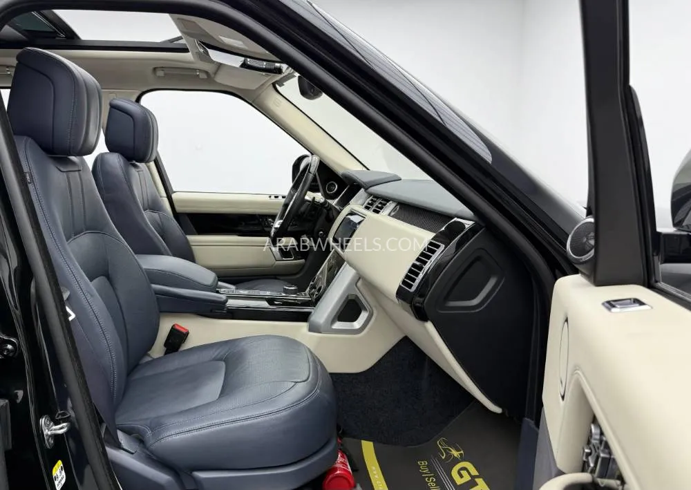 Land Rover Range Rover 2020 for Sale in Dubai Image-16