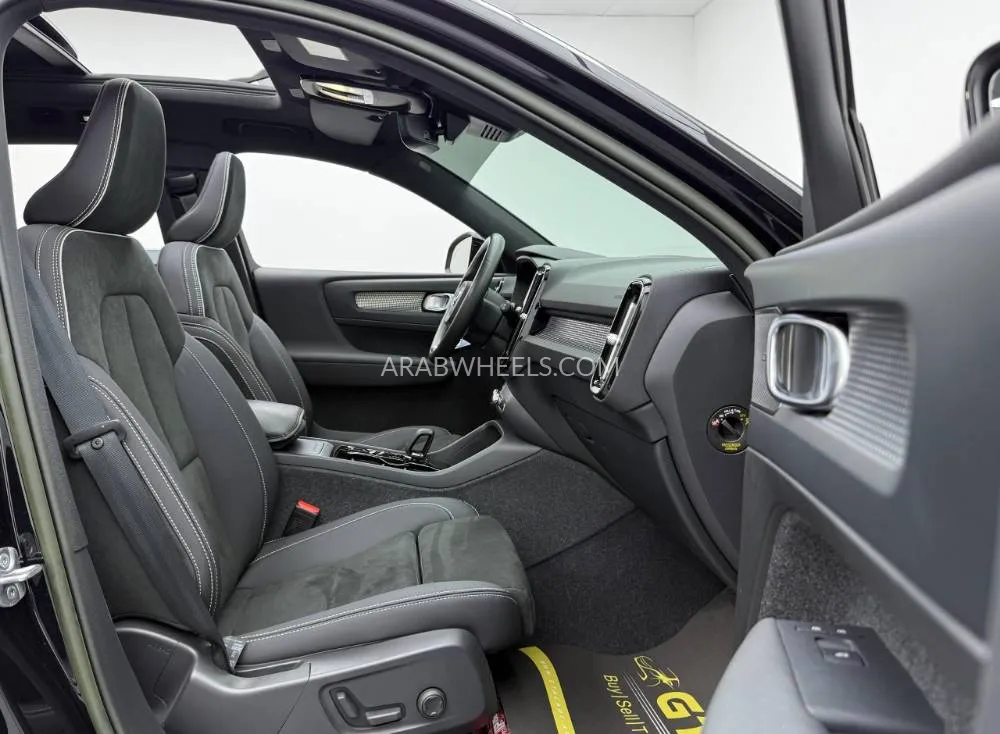 Volvo XC40 2023 for Sale in Dubai Image-14