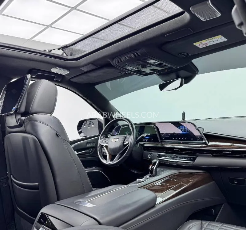 Cadillac Escalade 2021 for Sale in Dubai Image-12