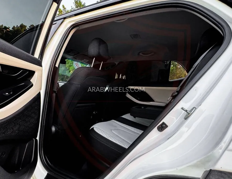 Hyundai Creta 2022 for Sale in Sharjah Image-10