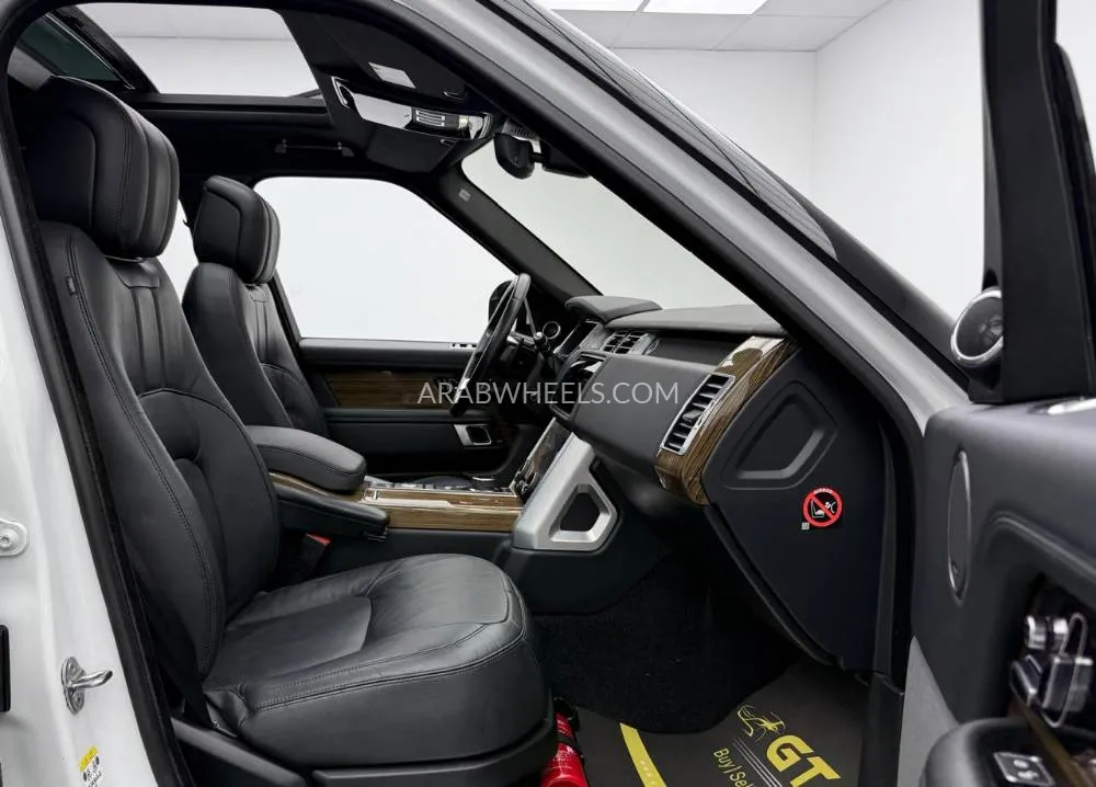 Land Rover Range Rover 2018 for Sale in Dubai Image-8