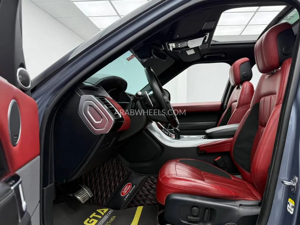 Land Rover Range Rover 2020 for Sale in Dubai Image-11